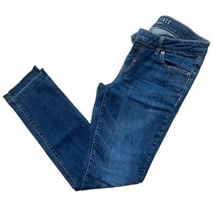 Women’s jeans. Size 8 Short. Hem-out. Great condition!!